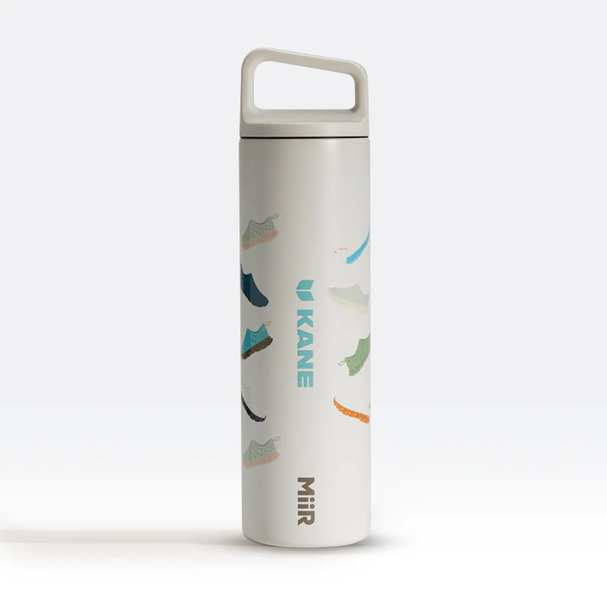 1707-kane-x-miir-20-oz.-water-bottle-white-aop-2.webp KANE x MiiR 20 oz. Water Bottle - White AOP
