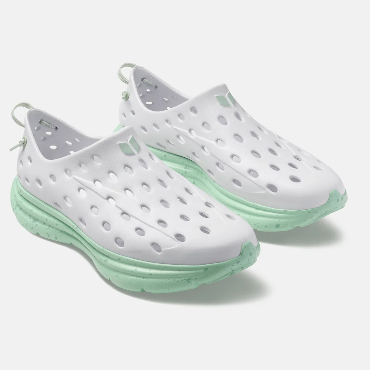 34-revive-white-spring-2.webp Revive - White / Spring