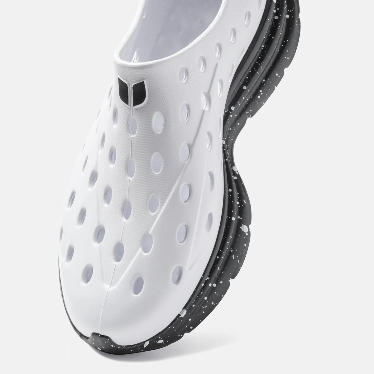 Revive - White / Black Speckle
