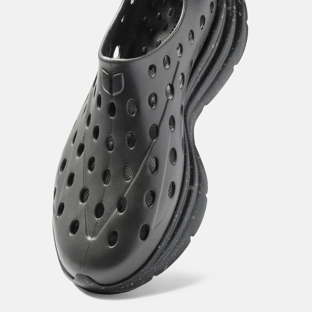898-revive-charcoal-black-speckle-4.webp Revive - Charcoal / Black Speckle